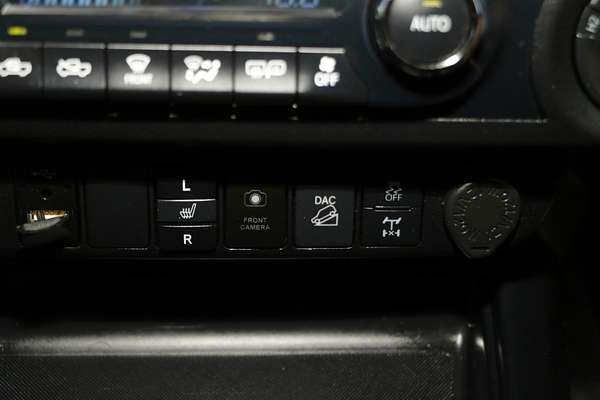2020 Toyota Hilux SR5 GUN126R 4X4