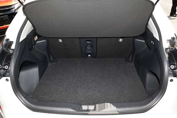 2025 Toyota Yaris Cross GX MXPJ10R