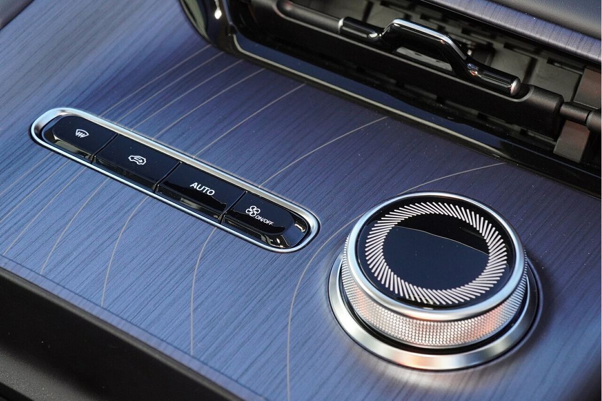 2025 Geely EX5 Inspire E245