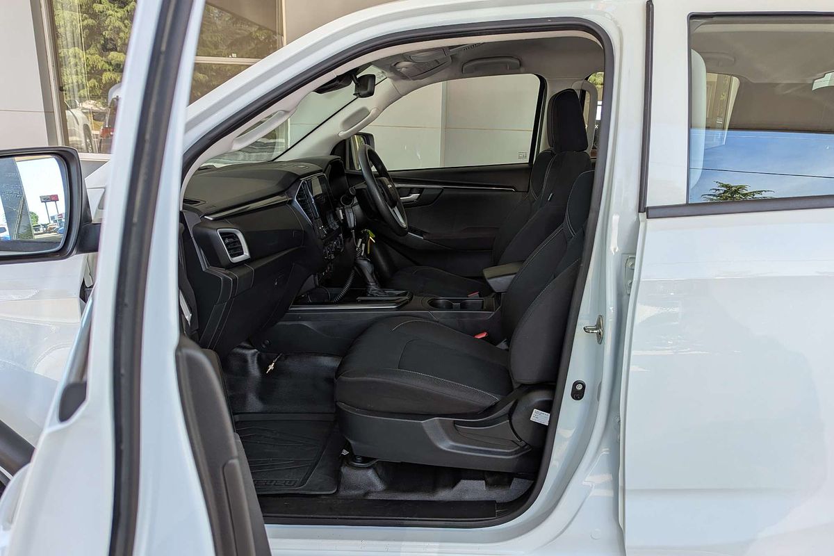 2021 Isuzu D-MAX LS-M  4X4