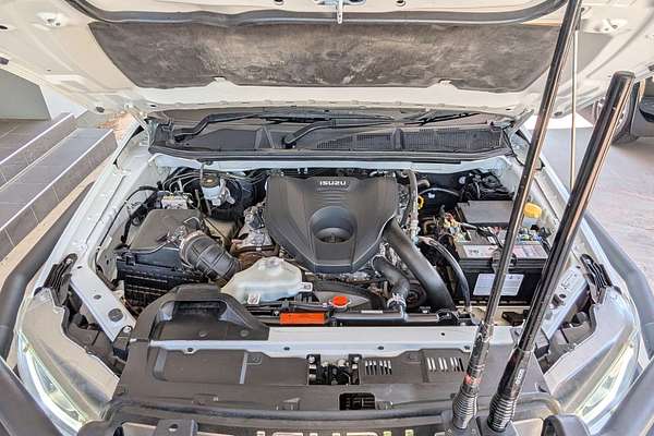 2021 Isuzu D-MAX LS-M  4X4