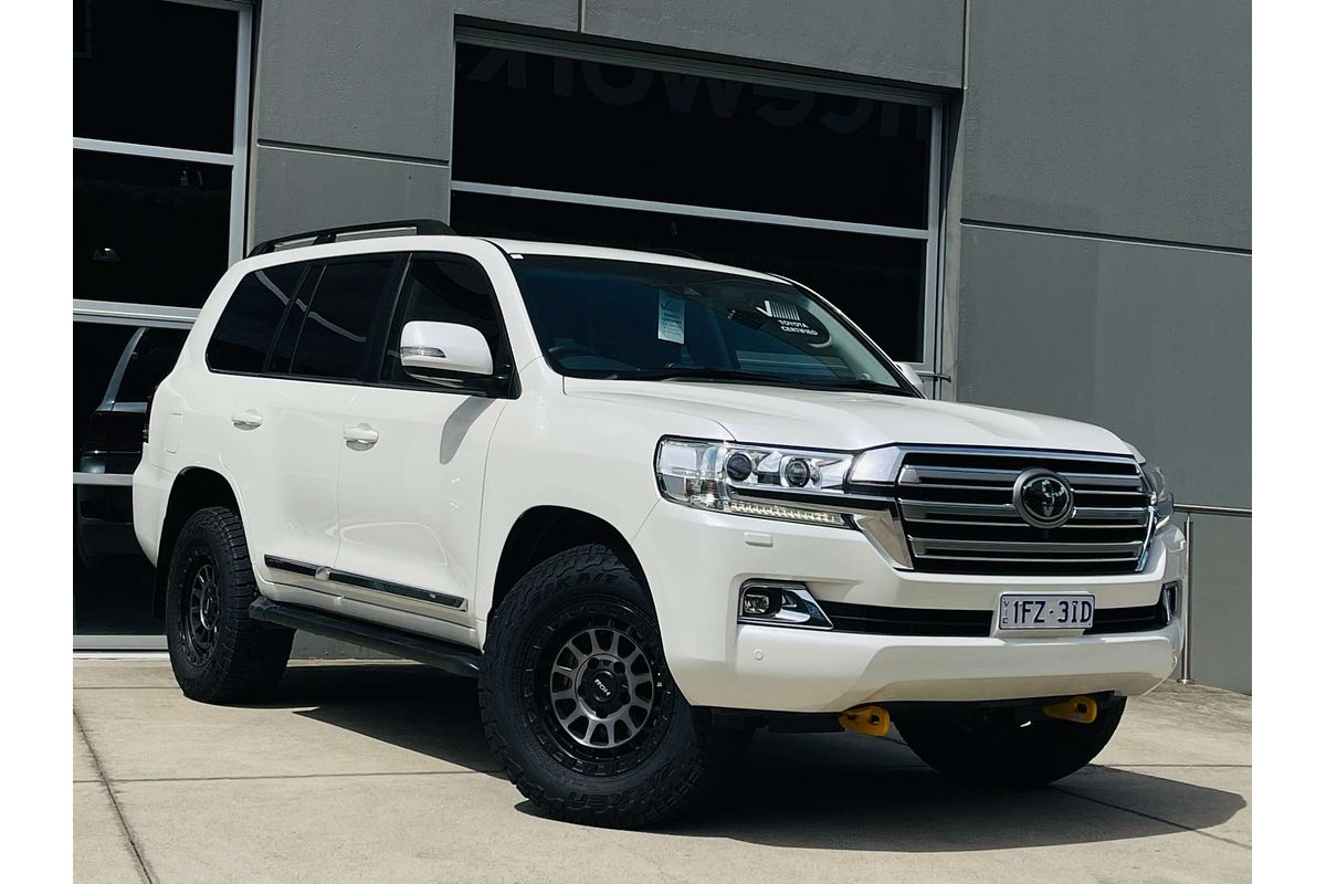 2019 Toyota Landcruiser Sahara VDJ200R
