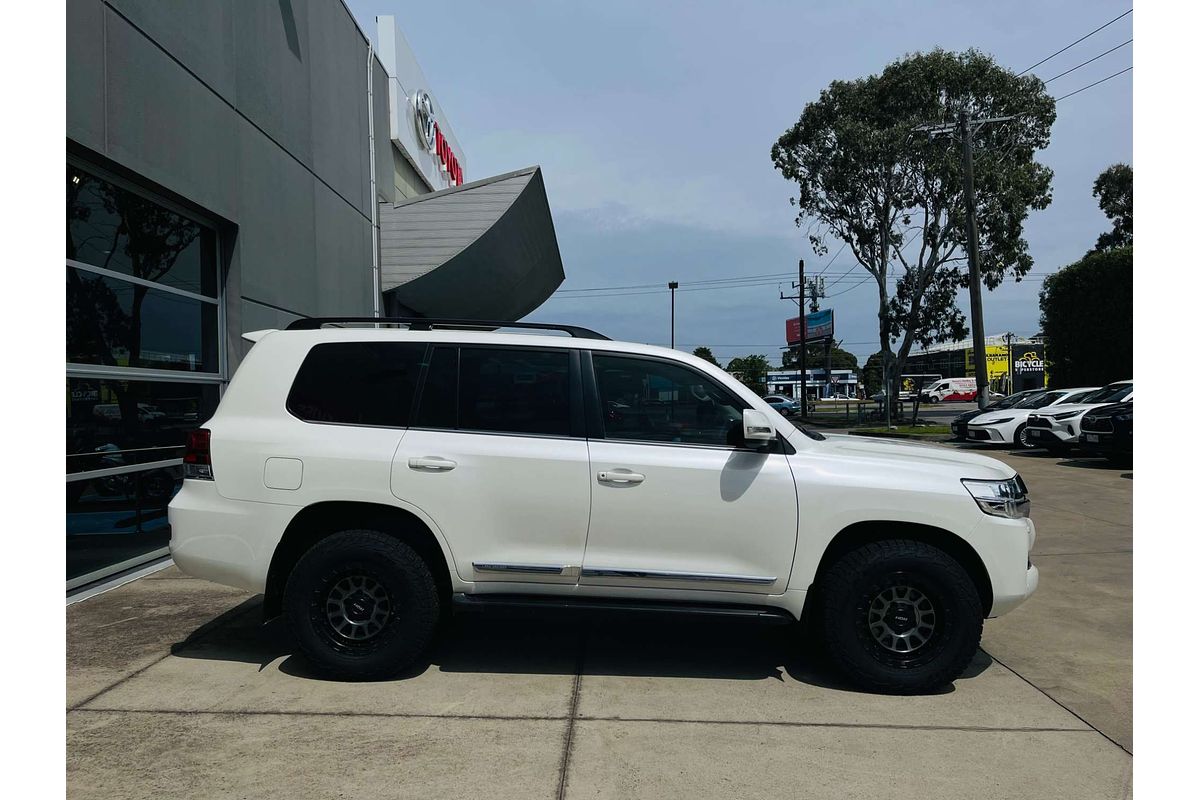 2019 Toyota Landcruiser Sahara VDJ200R
