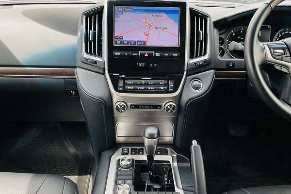 2019 Toyota Landcruiser Sahara VDJ200R