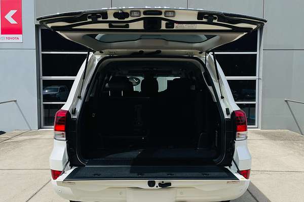 2019 Toyota Landcruiser Sahara VDJ200R