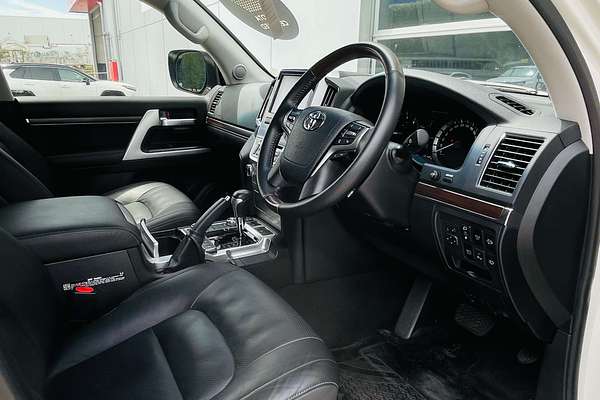 2019 Toyota Landcruiser Sahara VDJ200R