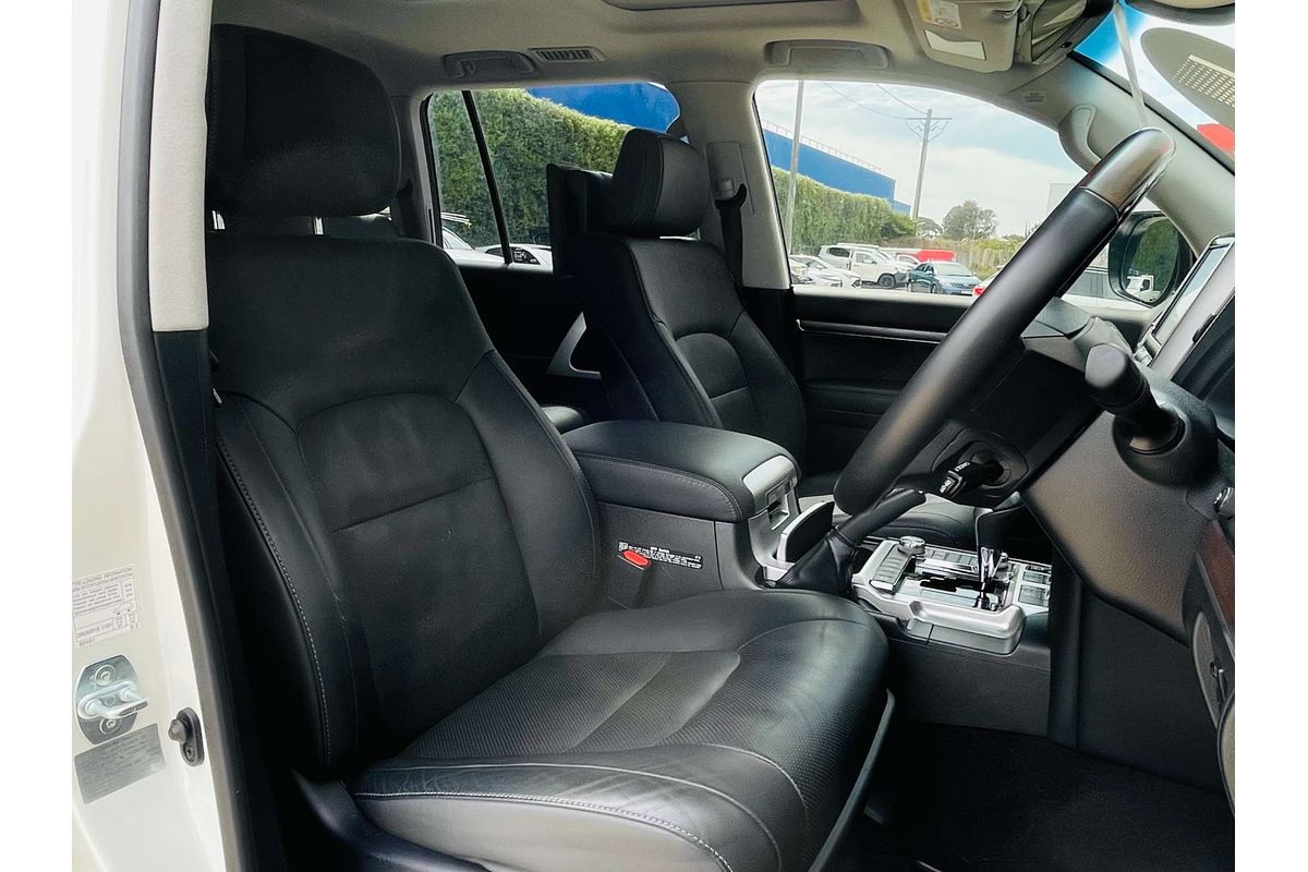 2019 Toyota Landcruiser Sahara VDJ200R