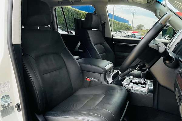 2019 Toyota Landcruiser Sahara VDJ200R