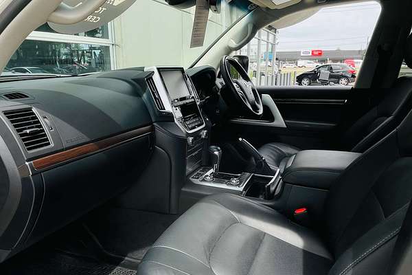 2019 Toyota Landcruiser Sahara VDJ200R