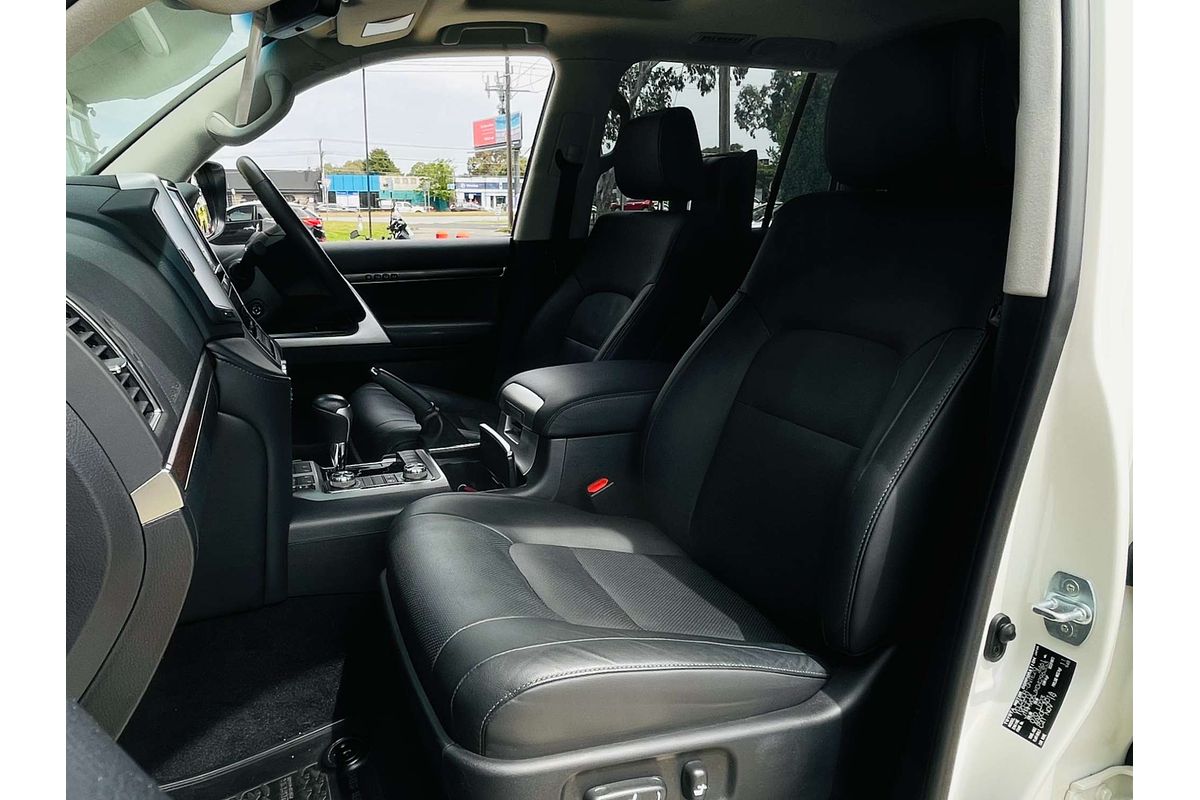 2019 Toyota Landcruiser Sahara VDJ200R