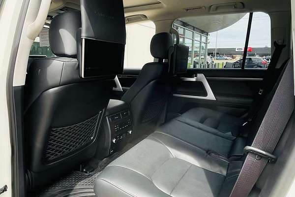 2019 Toyota Landcruiser Sahara VDJ200R