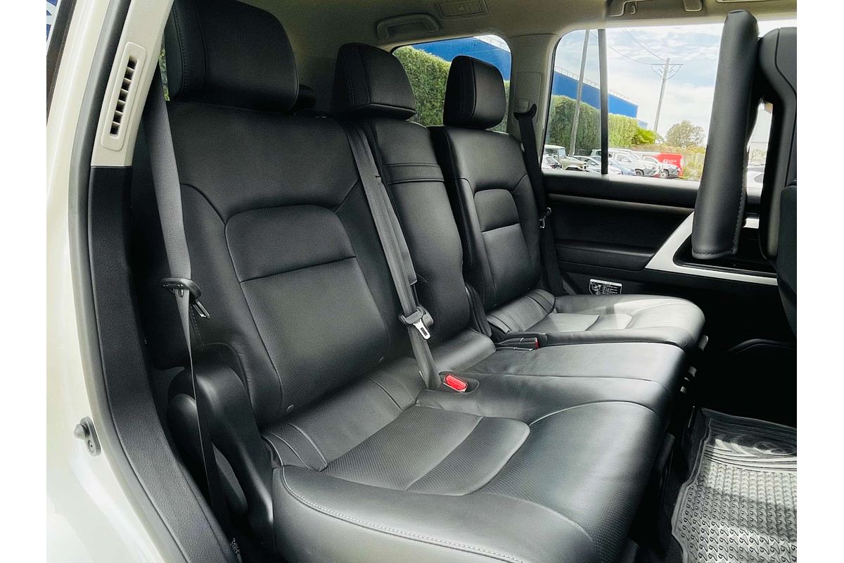 2019 Toyota Landcruiser Sahara VDJ200R