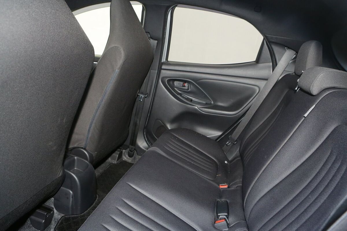 2021 Toyota Yaris ZR Hybrid MXPH10R