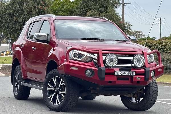 2021 Isuzu MU-X LS-T