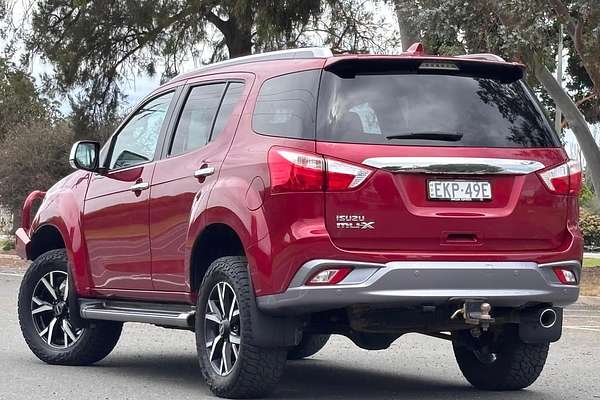2021 Isuzu MU-X LS-T