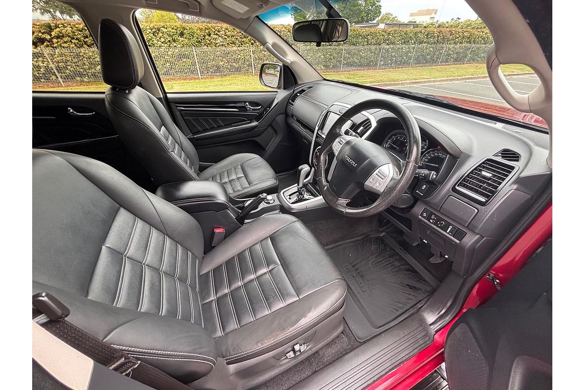 2021 Isuzu MU-X LS-T