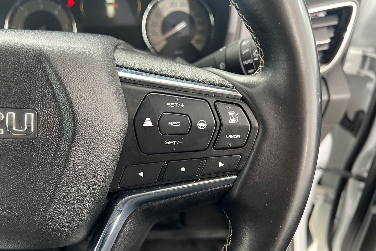 2023 Isuzu MU-X LS-U