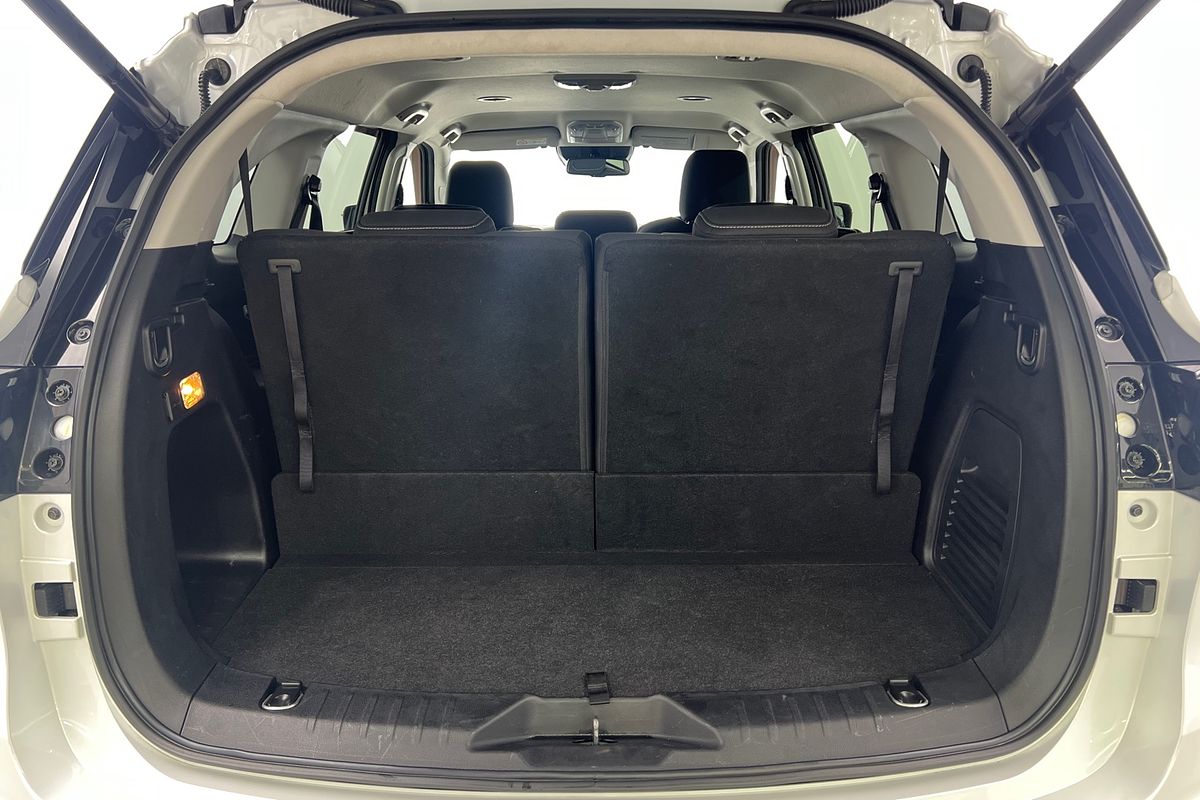 2023 Isuzu MU-X LS-U