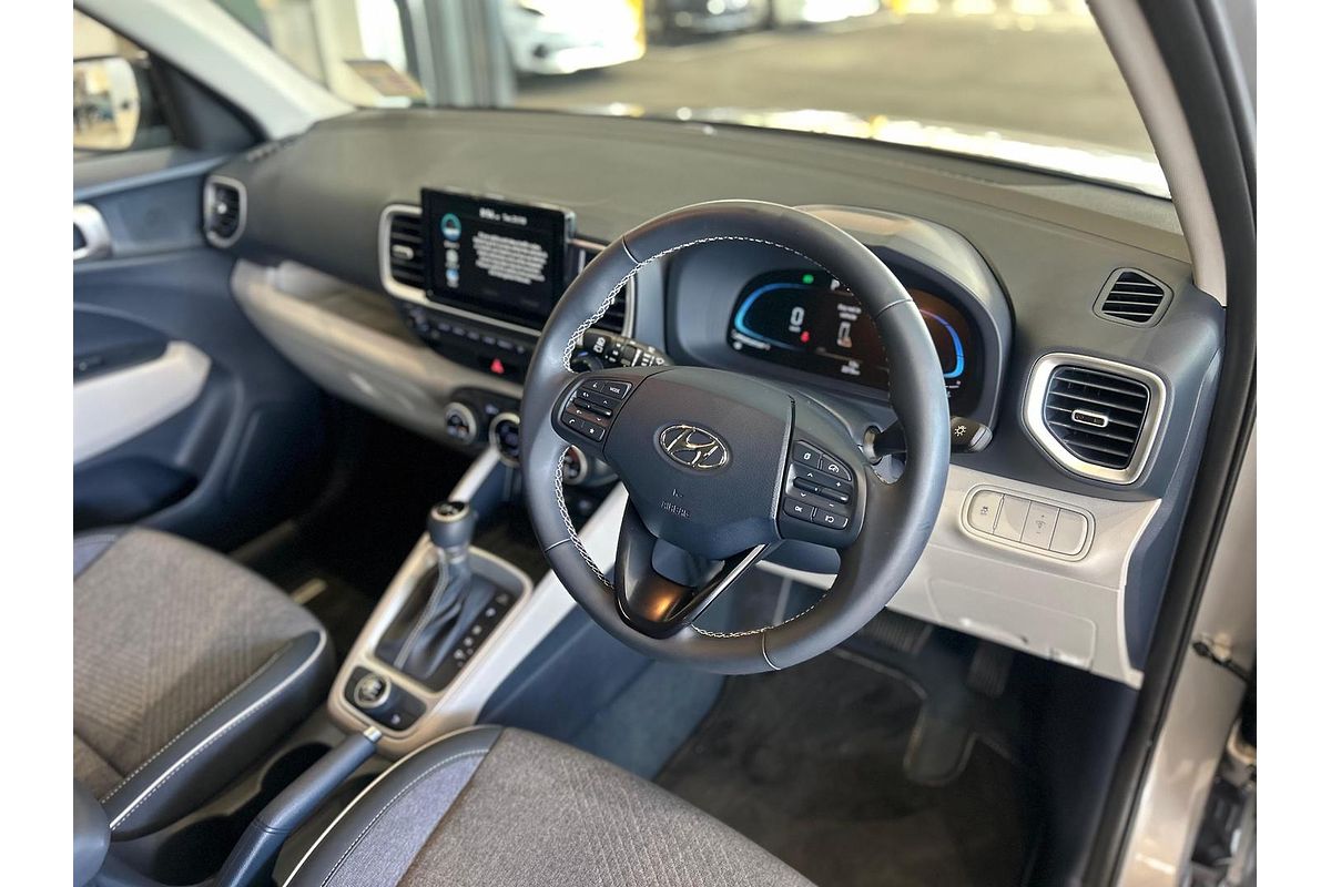 2025 Hyundai Venue Elite QX.V5