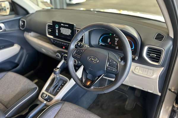 2025 Hyundai Venue Elite QX.V5
