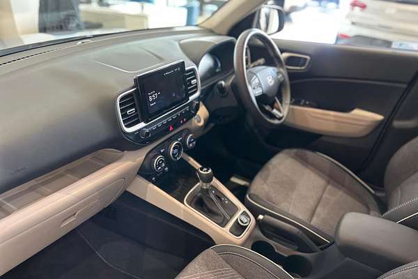2025 Hyundai Venue Elite QX.V5
