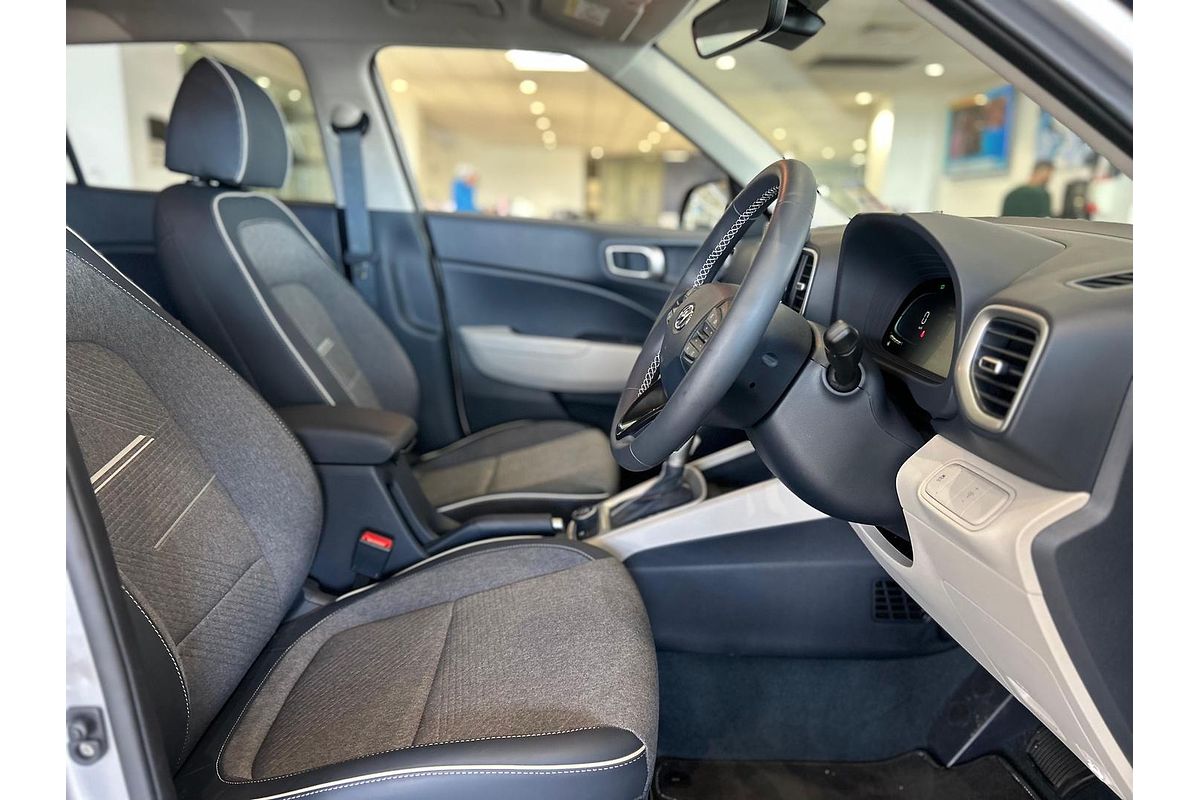 2025 Hyundai Venue Elite QX.V5
