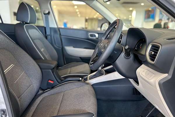 2025 Hyundai Venue Elite QX.V5