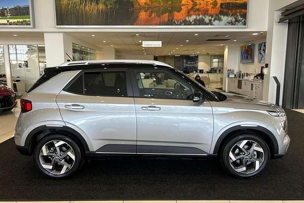 2025 Hyundai Venue Elite QX.V5