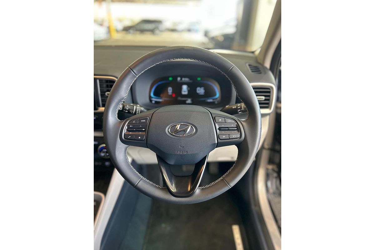 2025 Hyundai Venue Elite QX.V5