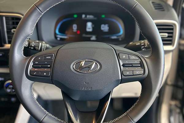 2025 Hyundai Venue Elite QX.V5