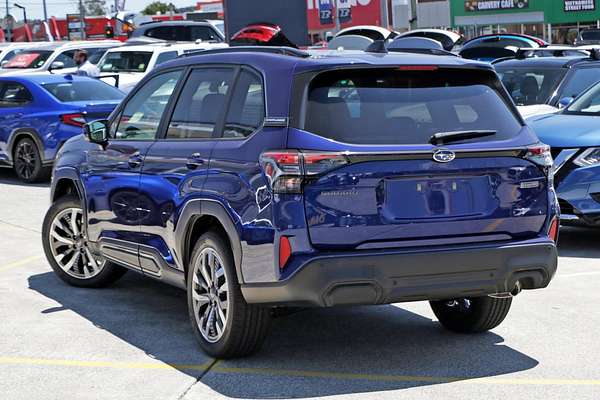 2025 Subaru Forester Hybrid Touring S6