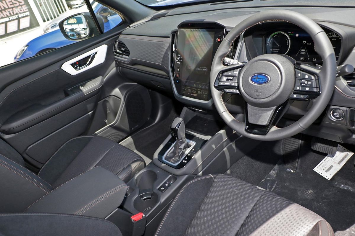 2025 Subaru Forester Hybrid Touring S6