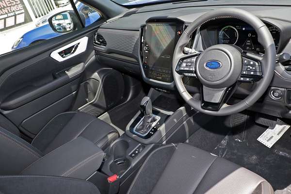 2025 Subaru Forester Hybrid Touring S6