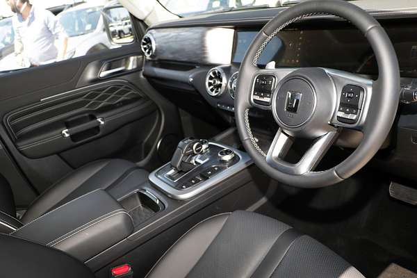 2025 GWM Tank 300 Ultra Hybrid P01