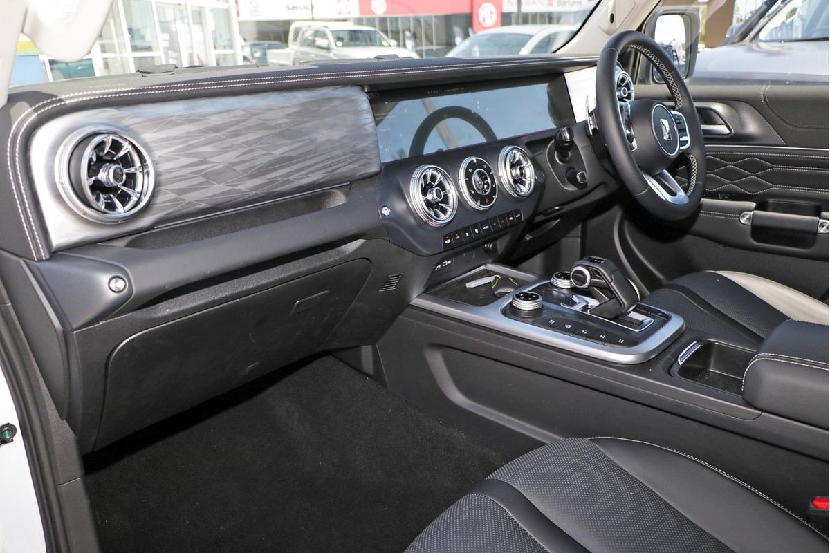 2025 GWM Tank 300 Ultra Hybrid P01