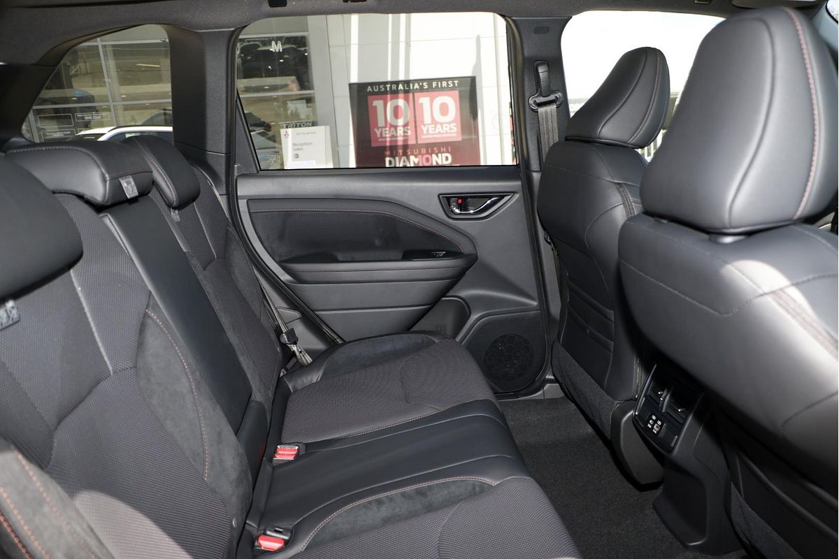 2025 Subaru Forester Hybrid Touring S6