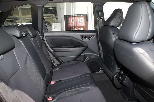 2025 Subaru Forester Hybrid Touring S6