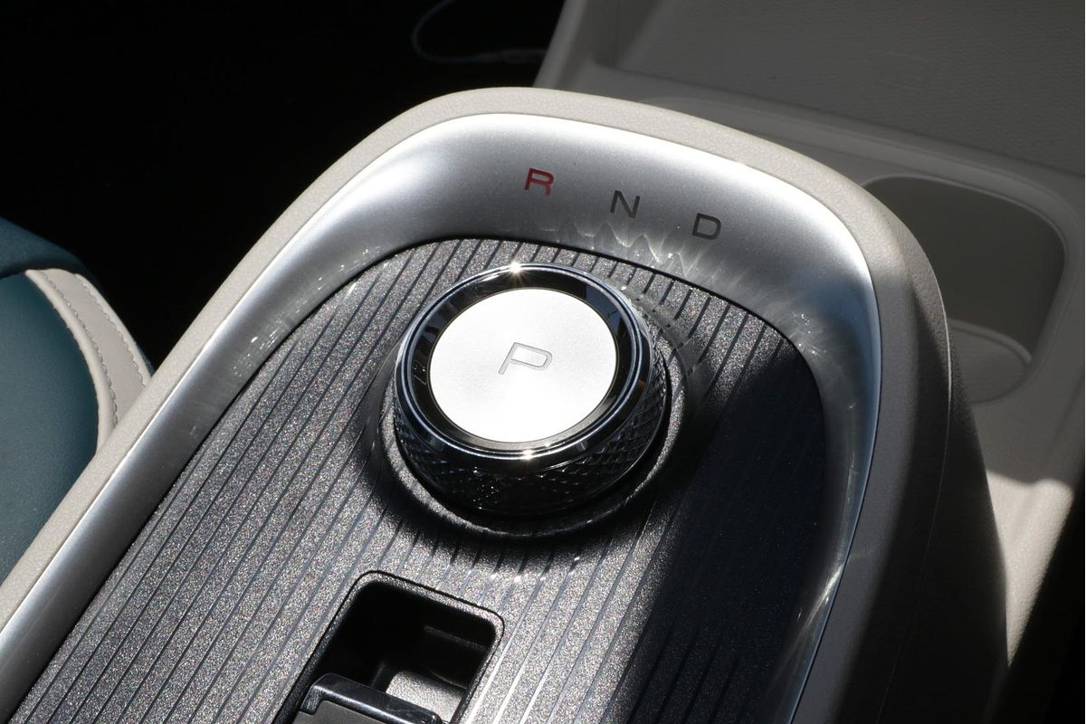 2025 GWM Ora Lux ES11