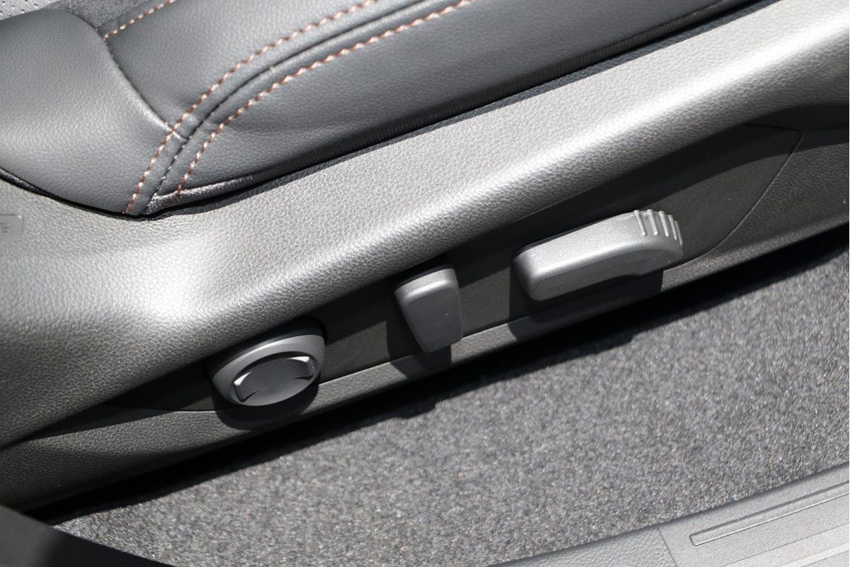2025 Subaru Forester Hybrid Touring S6