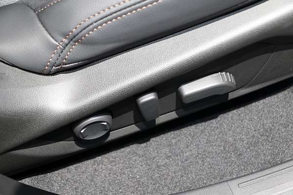 2025 Subaru Forester Hybrid Touring S6