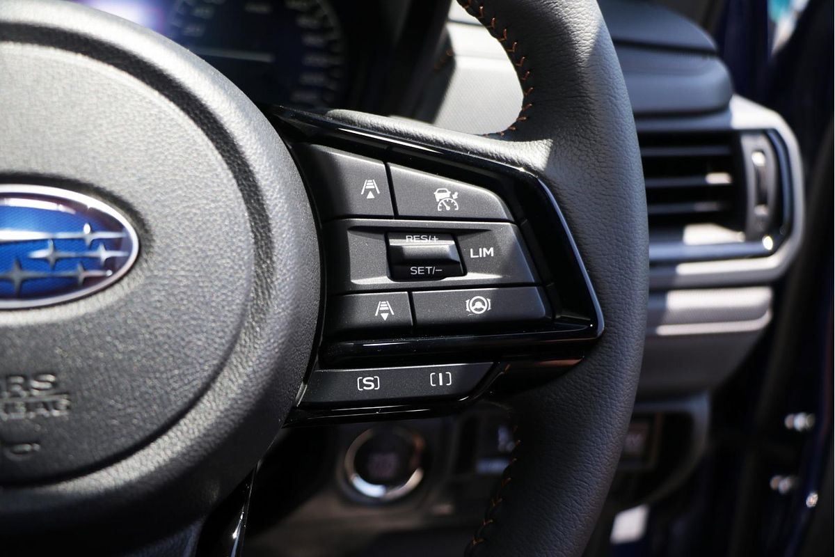 2025 Subaru Forester Hybrid Touring S6