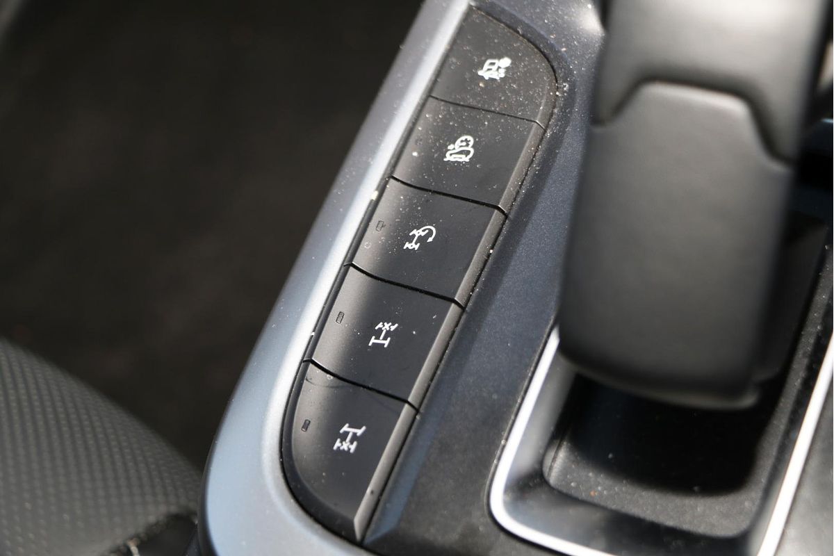 2025 GWM Tank 300 Ultra Hybrid P01