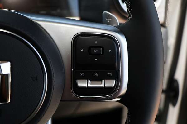 2025 GWM Tank 300 Ultra Hybrid P01