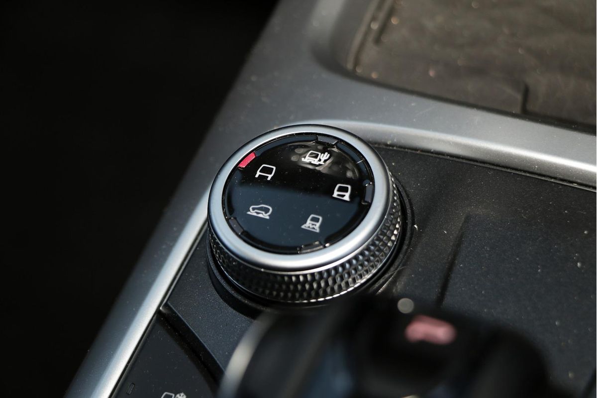 2025 GWM Tank 300 Ultra Hybrid P01