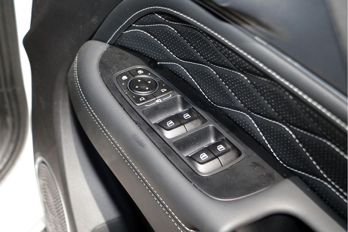 2025 GWM Tank 300 Ultra Hybrid P01