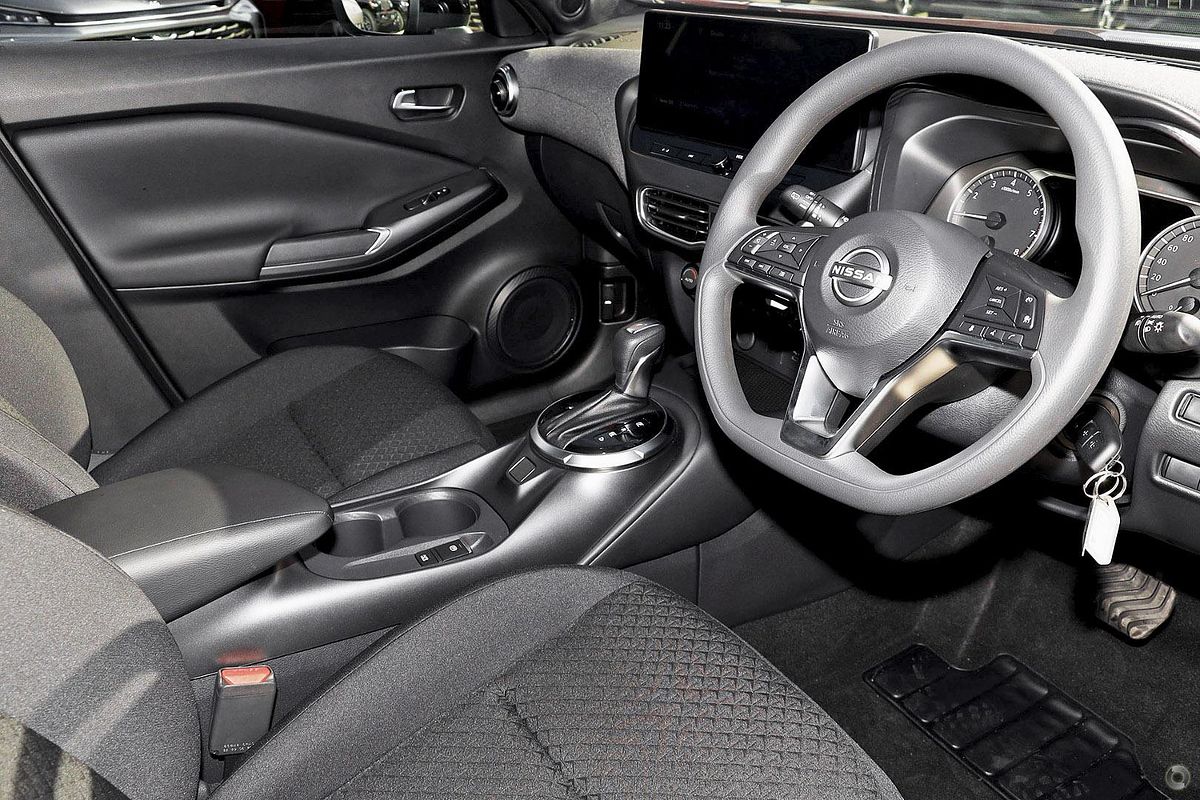 2024 Nissan JUKE ST+ F16