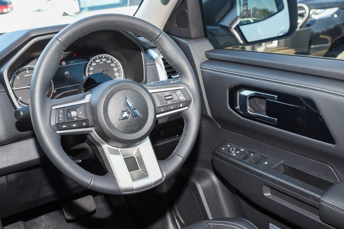 2024 Mitsubishi Triton GLS MV 4X4