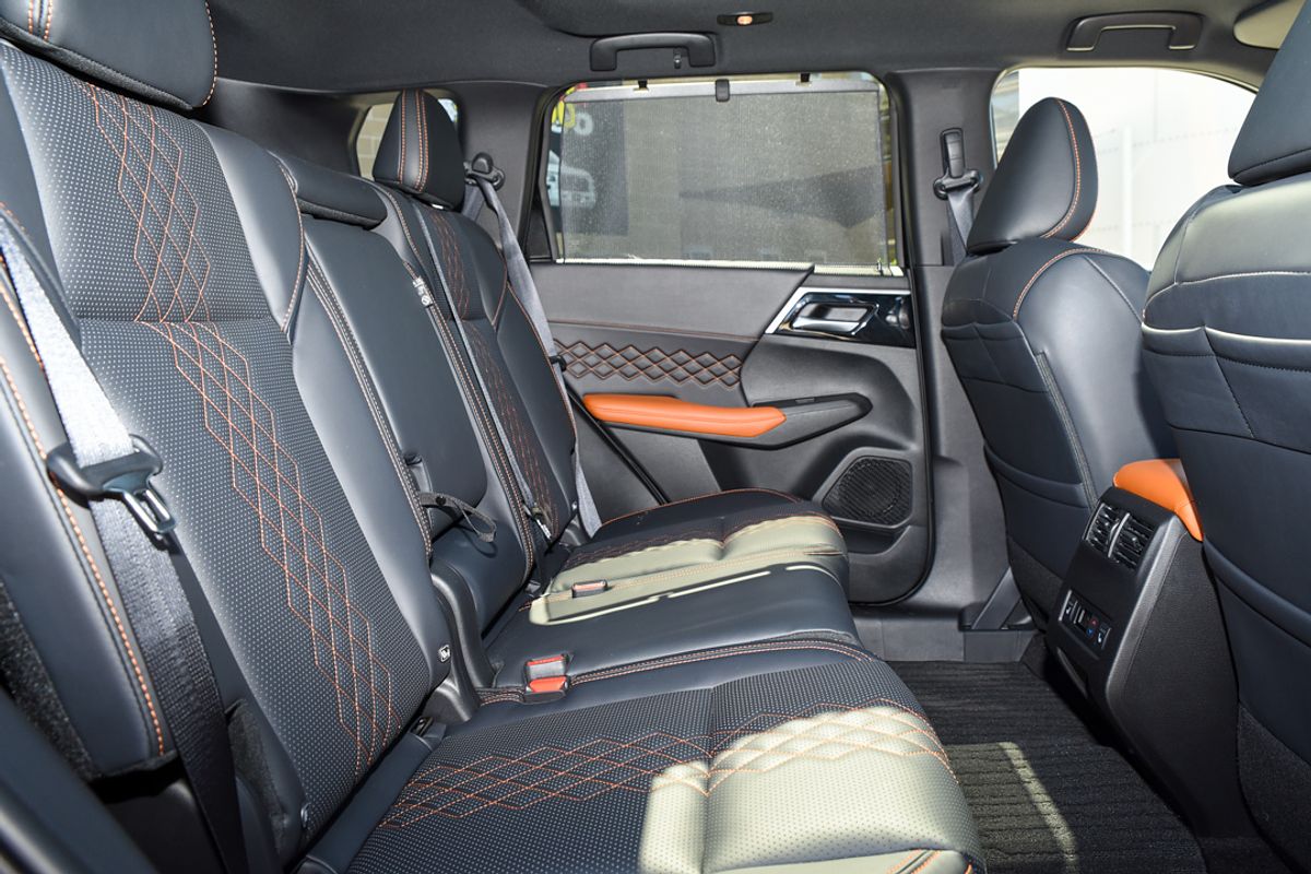 2025 Mitsubishi Outlander PHEV Exceed Tourer ZM