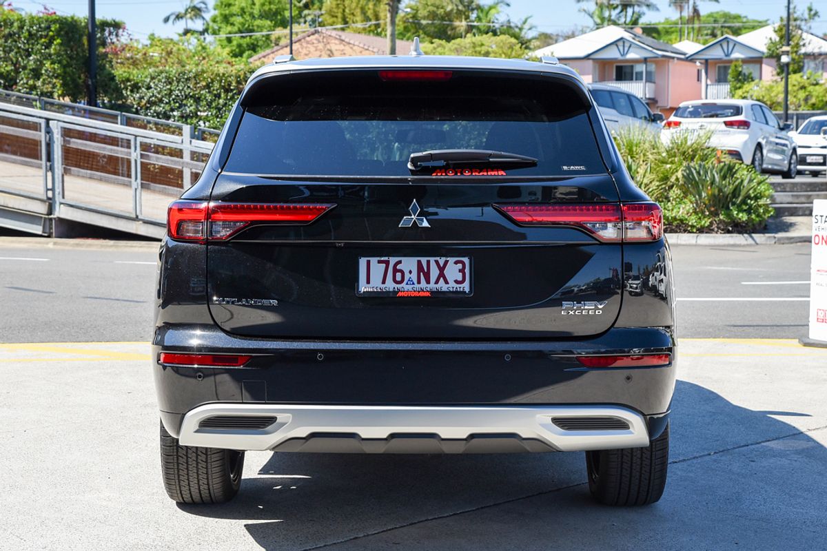 2025 Mitsubishi Outlander PHEV Exceed Tourer ZM