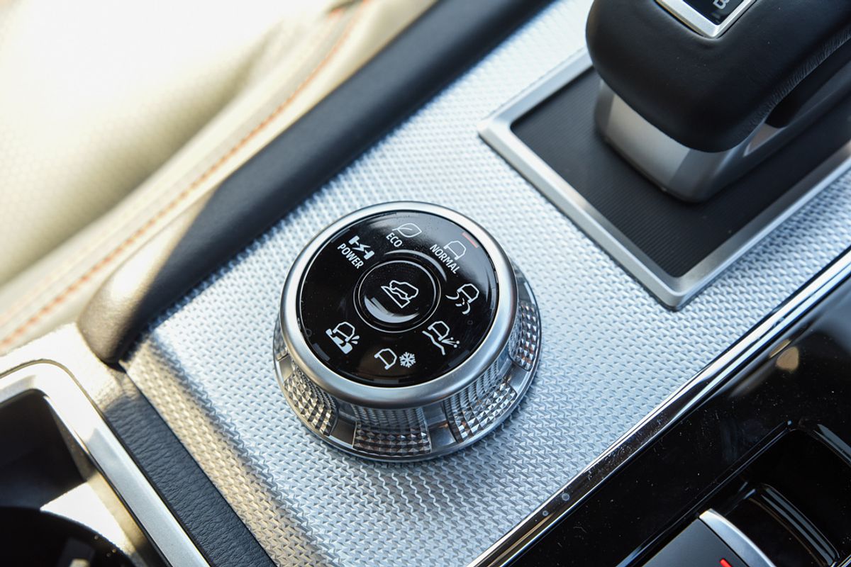 2025 Mitsubishi Outlander PHEV Exceed Tourer ZM